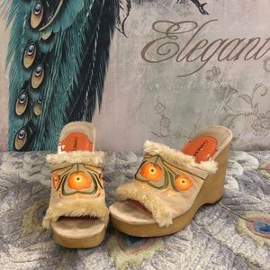 Chinese laundry wedges